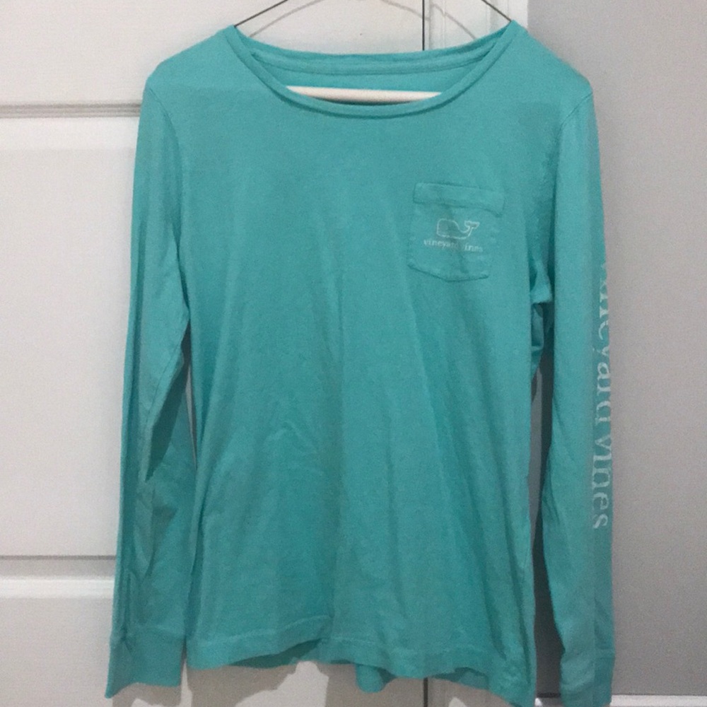 Women’s teal vineyard vines shirt